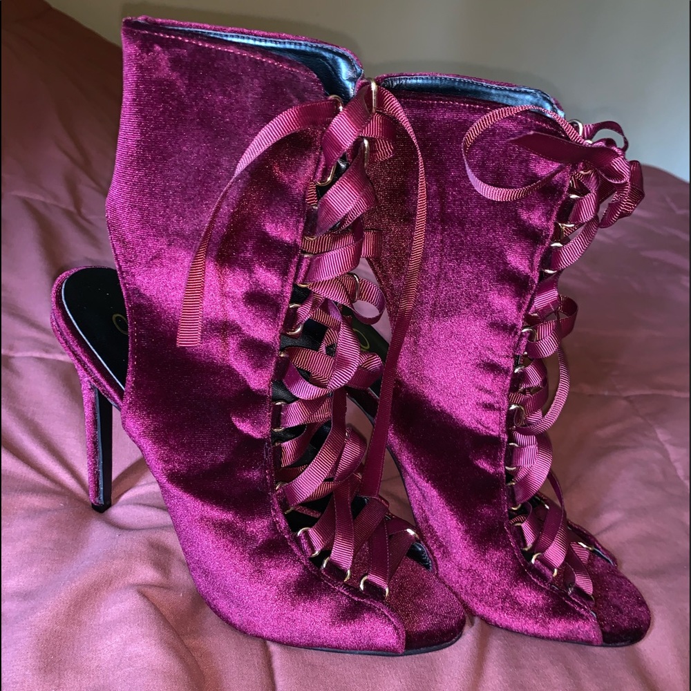 FASHION NOVA booties